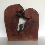 Eisenfigur auf Holz (Birne), 43x44x9cm (HxBxT), 2017